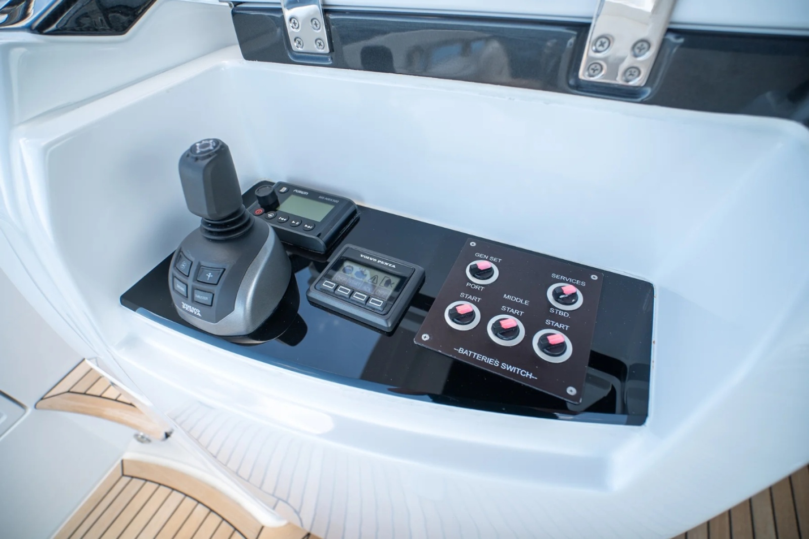 2025 Azimut S6