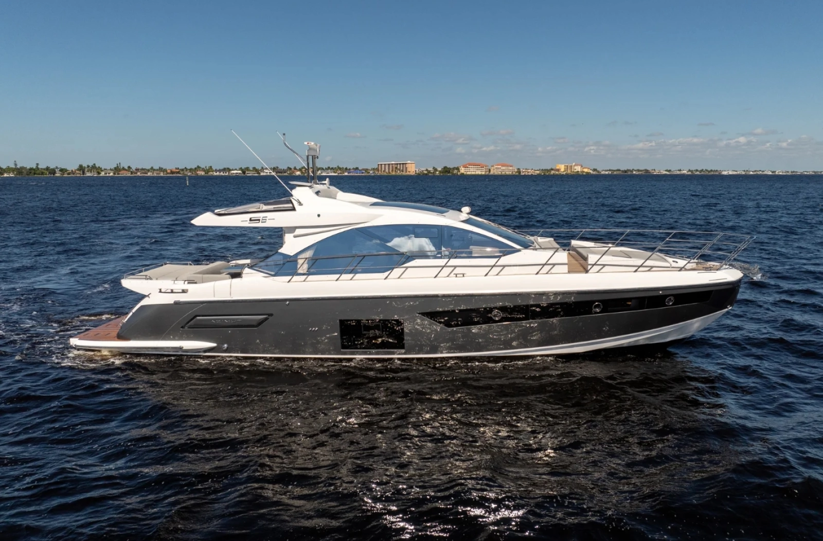 2025 Azimut S6