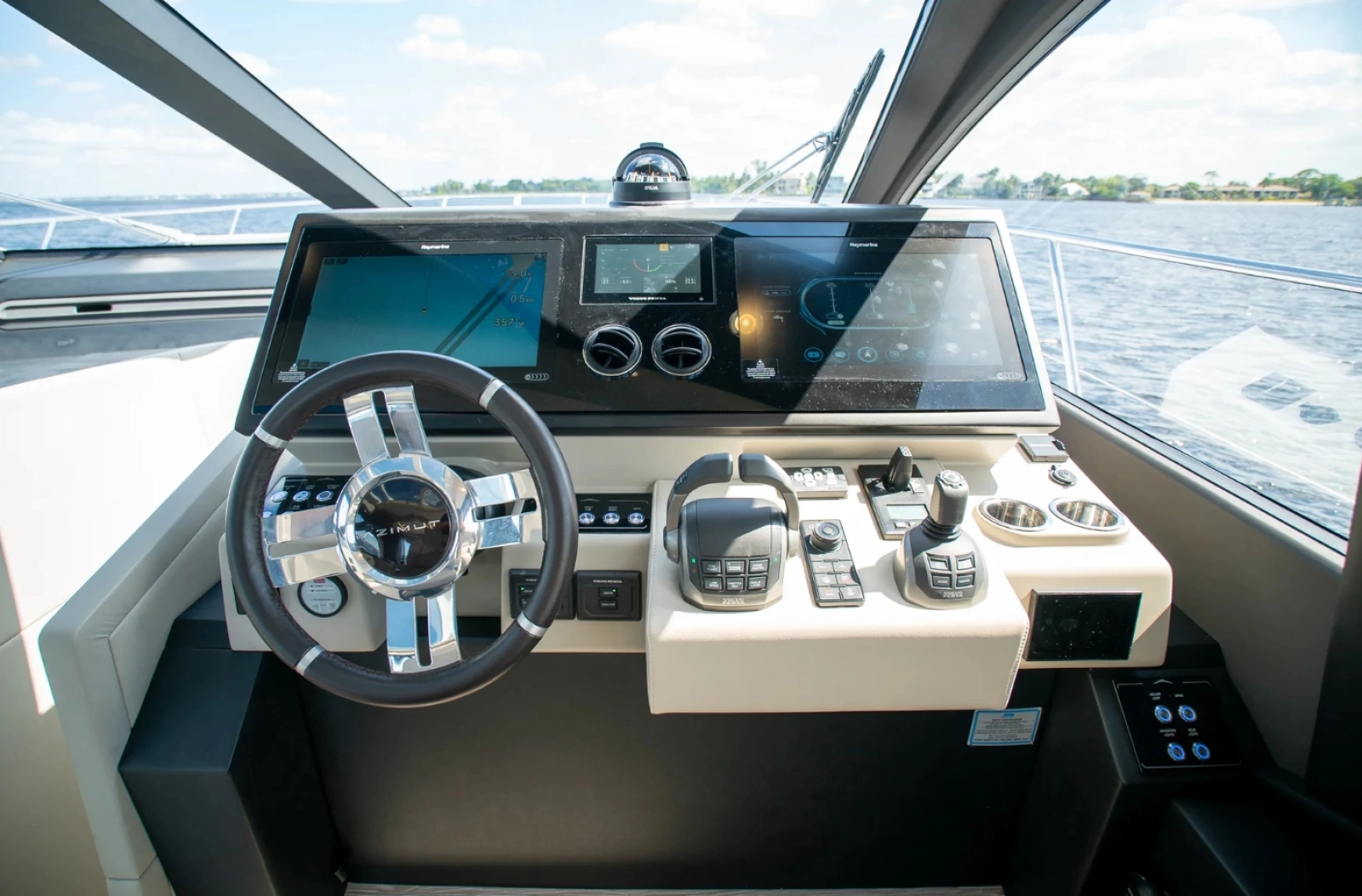 2025 Azimut S6