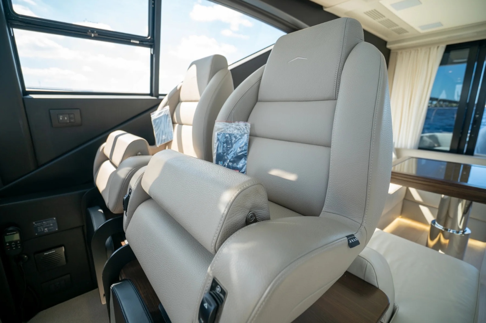 2025 Azimut S6
