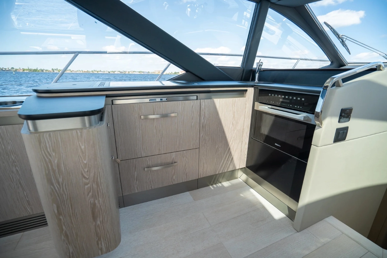 2025 Azimut S6