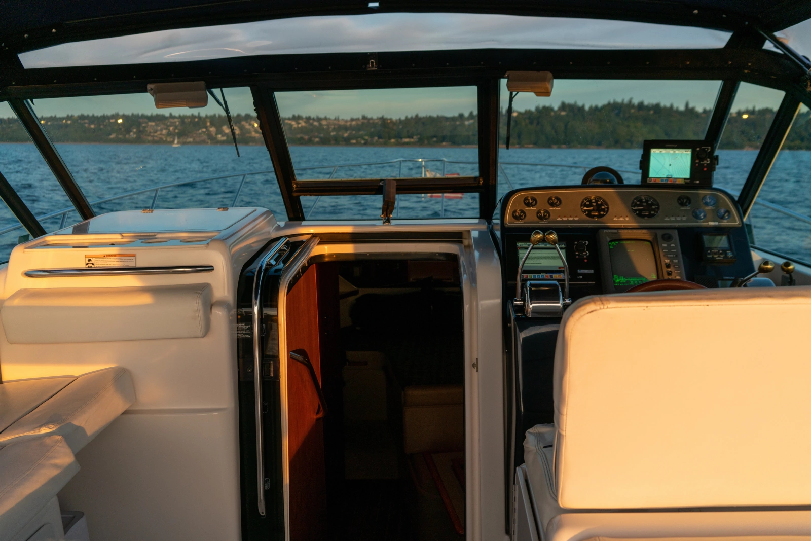 2001 Tiara Yachts 3100 Open