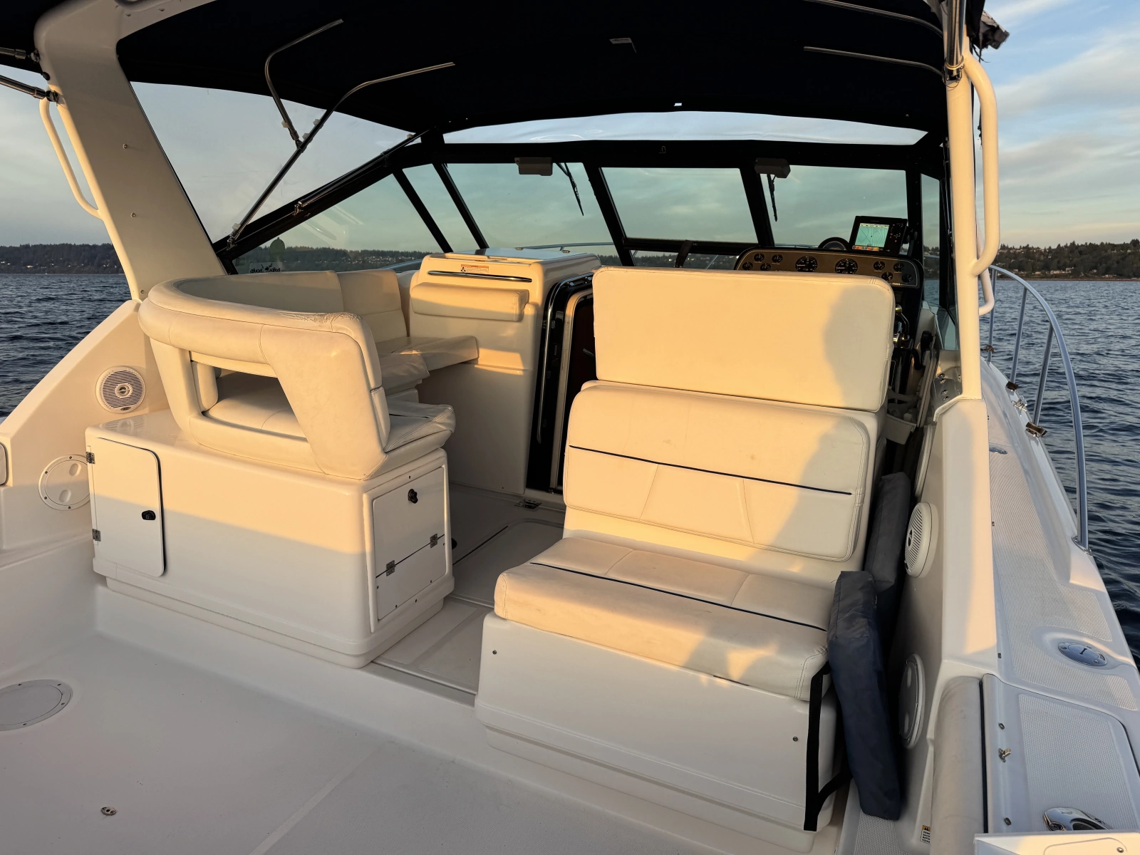 2001 Tiara Yachts 3100 Open