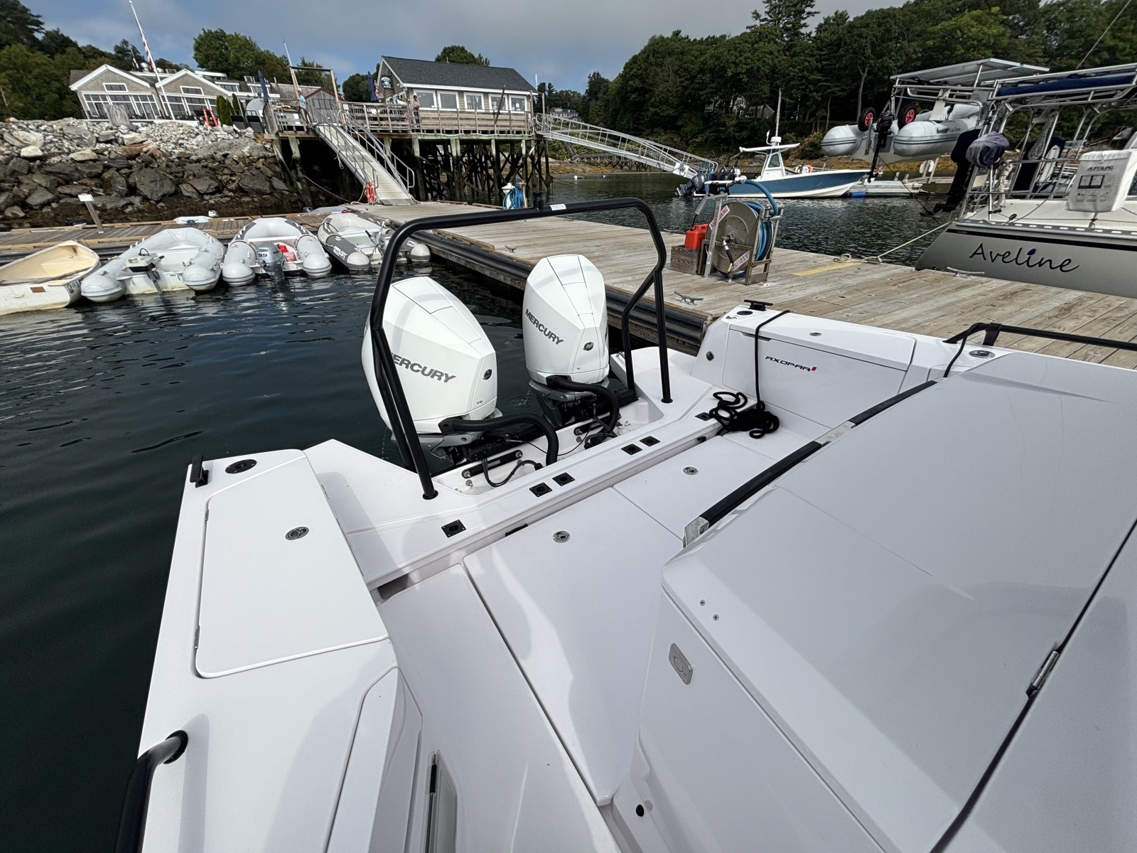 2024 Axopar 37XC Cross Cabin