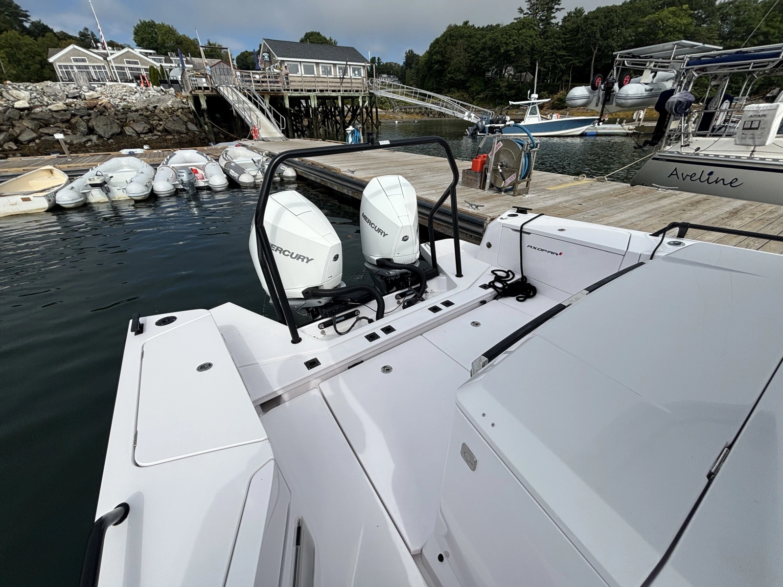 2024 Axopar 37XC Cross Cabin