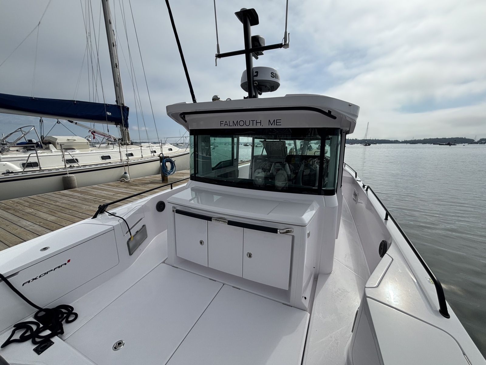 2024 Axopar 37XC Cross Cabin