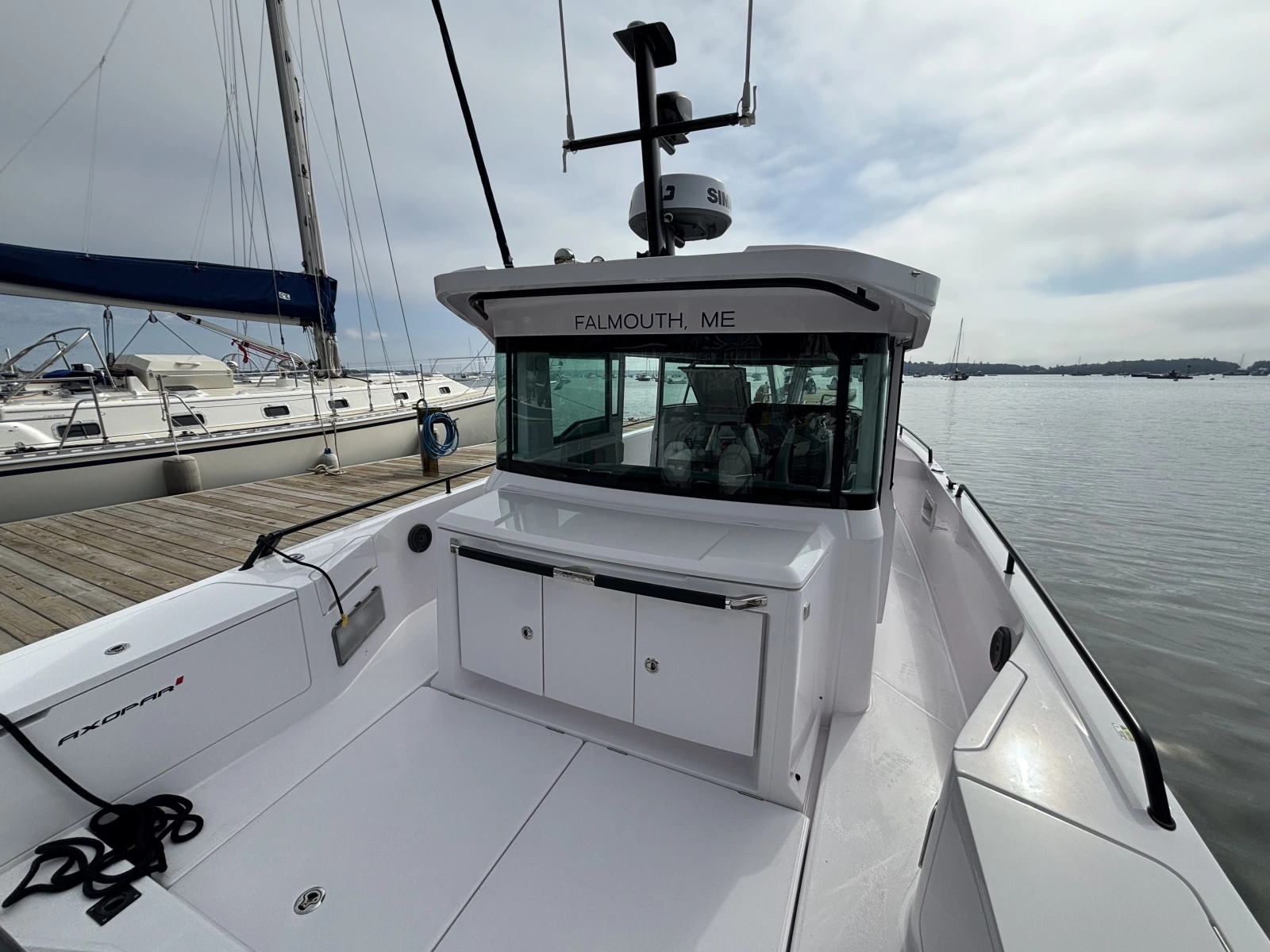 2024 Axopar 37XC Cross Cabin