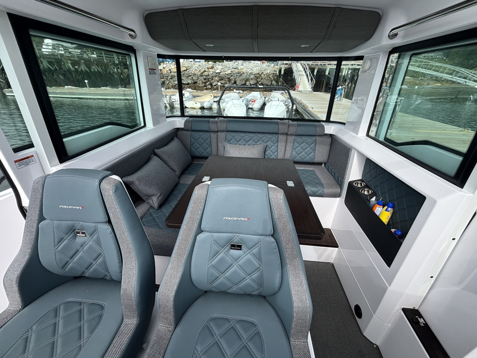 2024 Axopar 37XC Cross Cabin