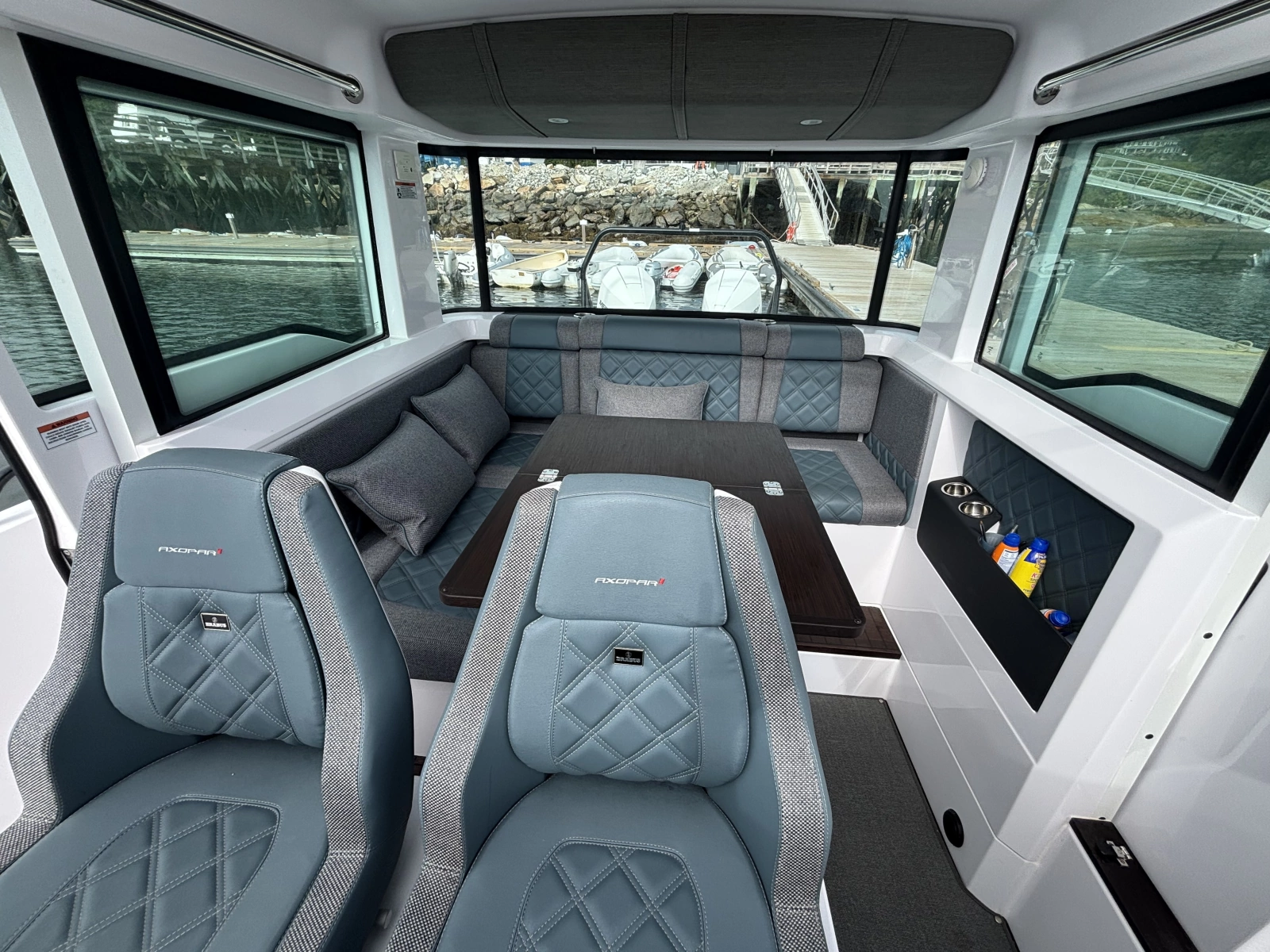 2024 Axopar 37XC Cross Cabin