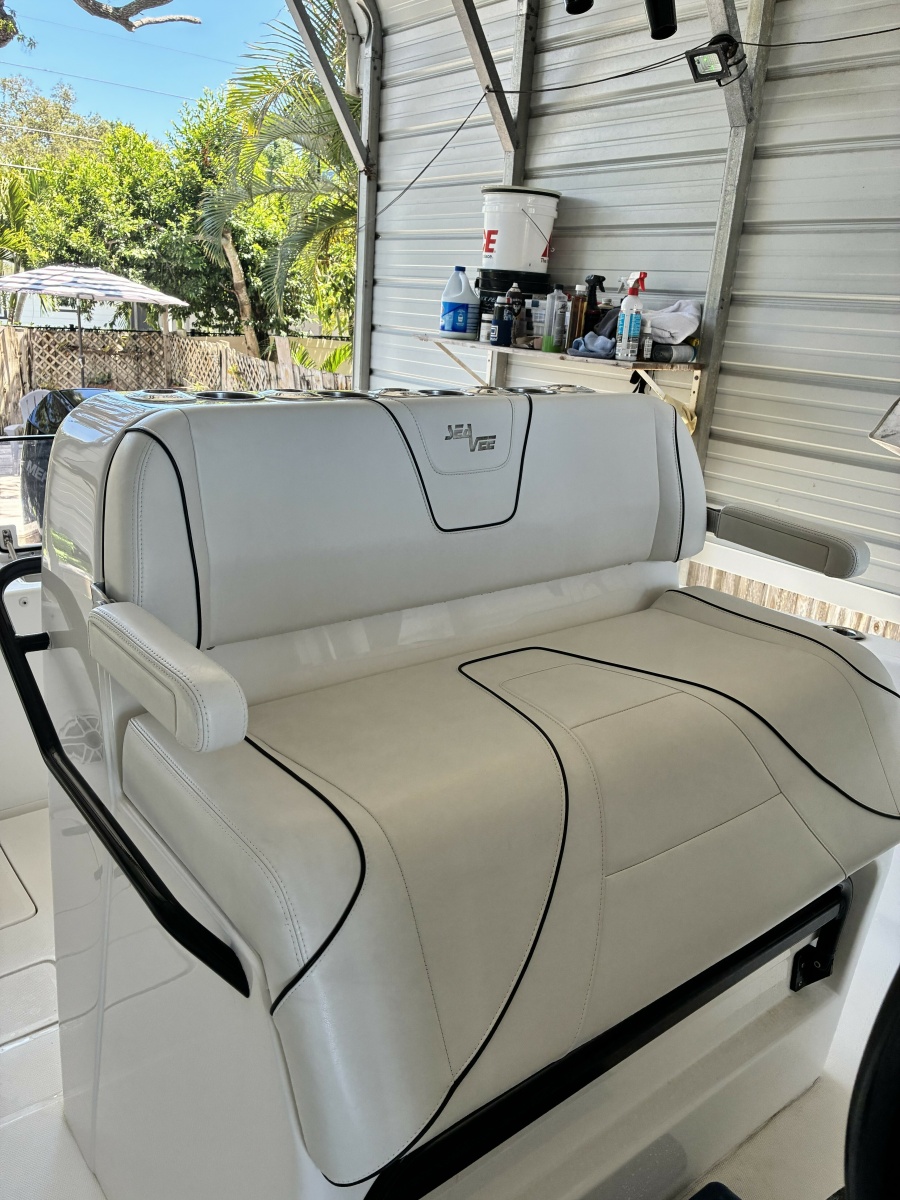 2023 SeaVee 290B