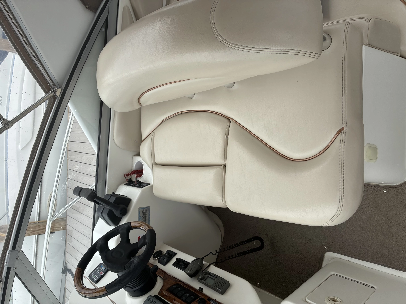 Serendipity 33ft Larson Yacht For Sale