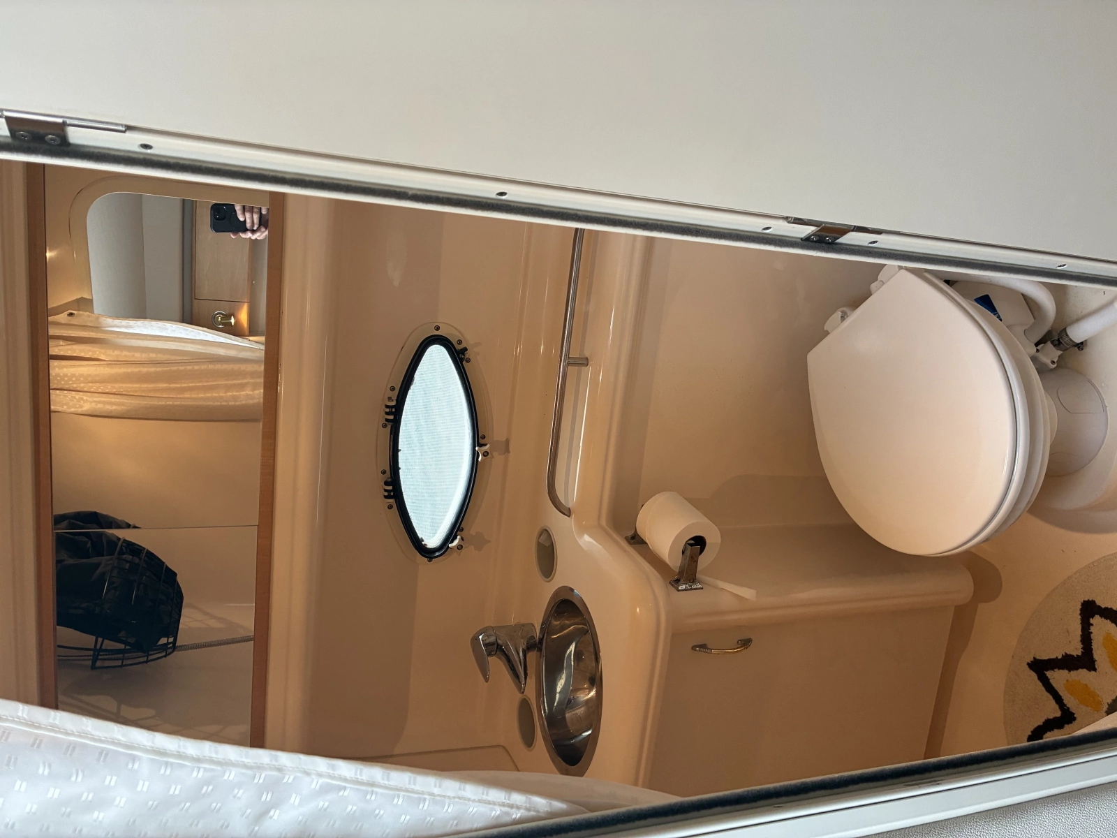 Serendipity 33ft Larson Yacht For Sale