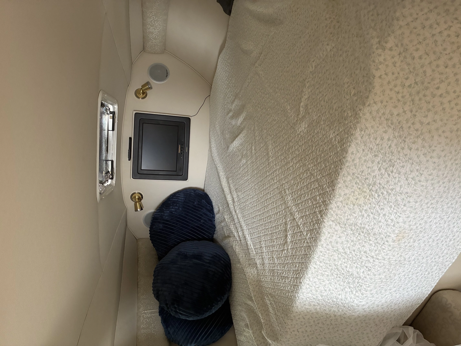 Serendipity 33ft Larson Yacht For Sale