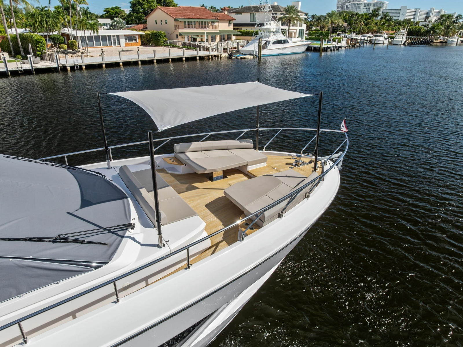 2026 Ferretti Yachts 670