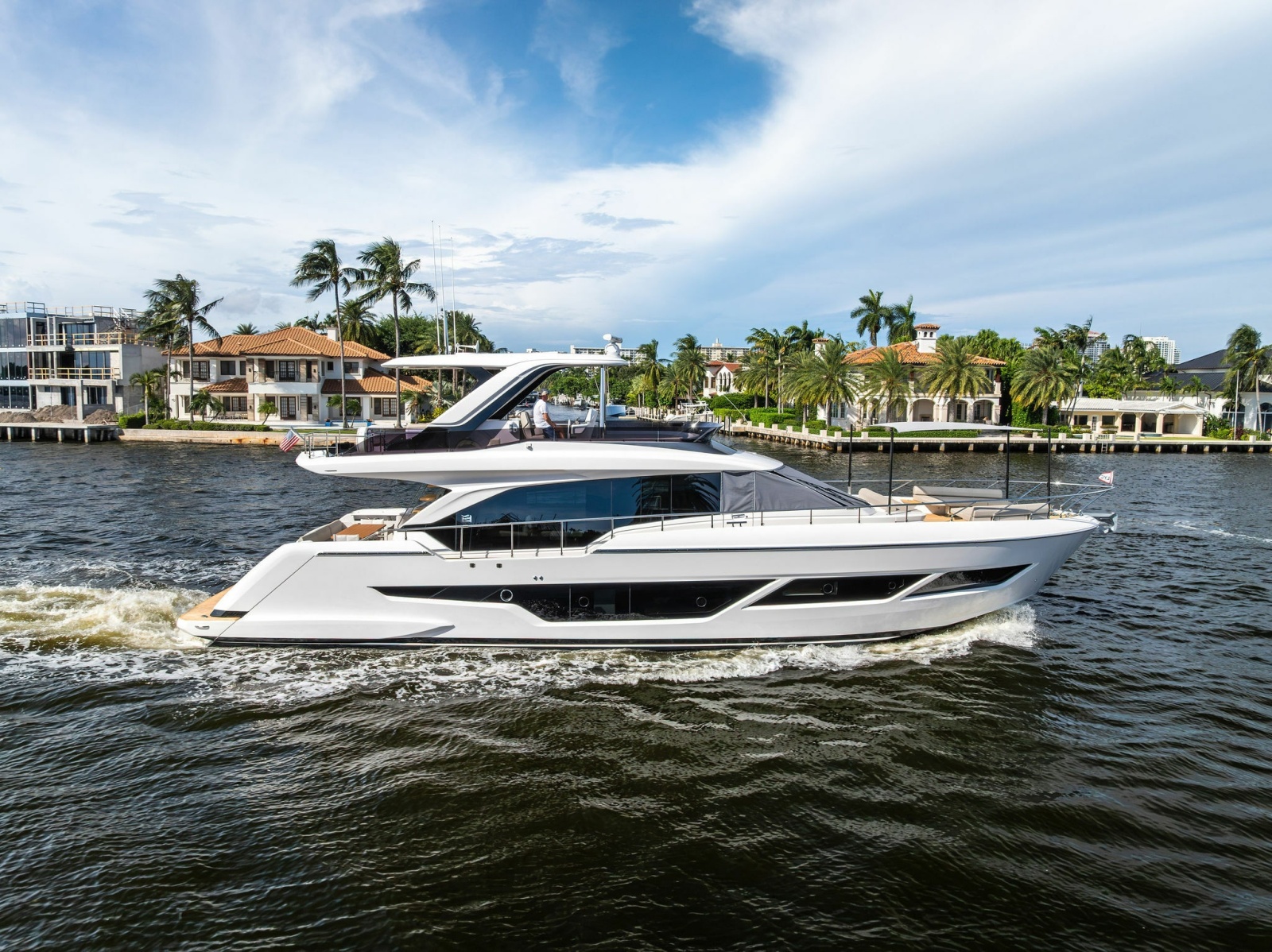 2026 Ferretti Yachts 670