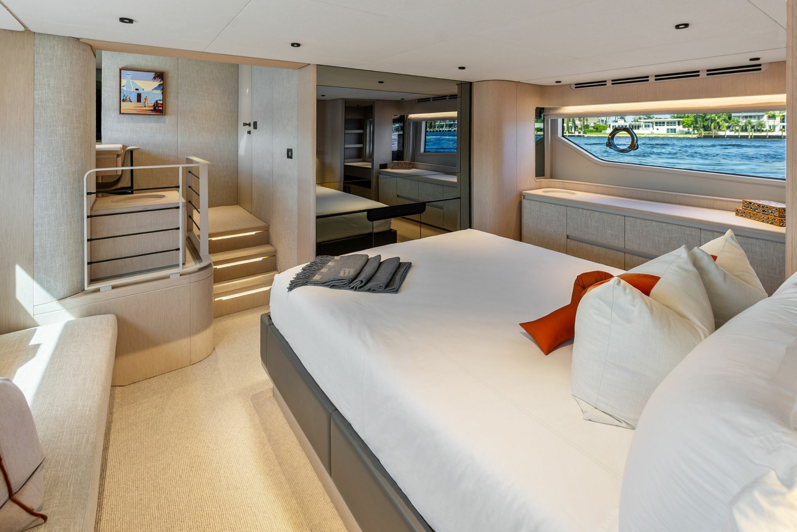 2026 Ferretti Yachts 670