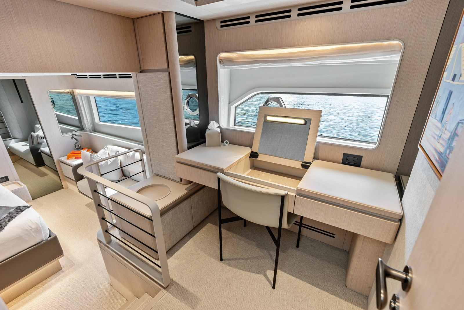 2026 Ferretti Yachts 670