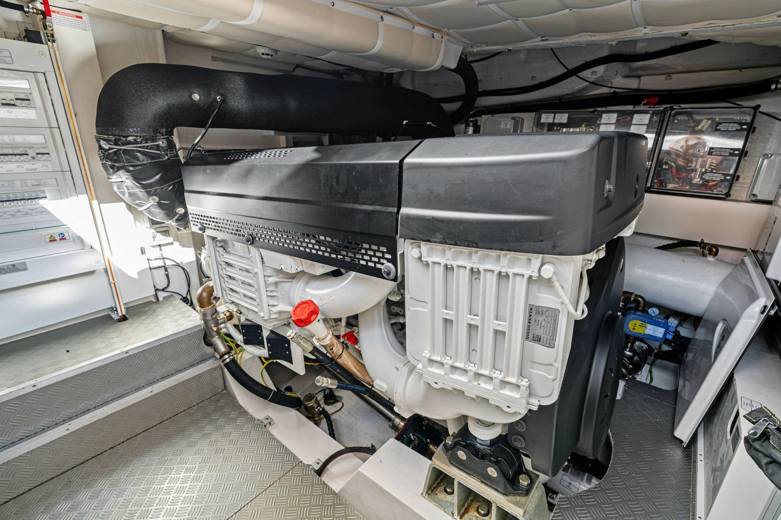 LENDAVA 58ft Ferretti Yachts Yacht For Sale