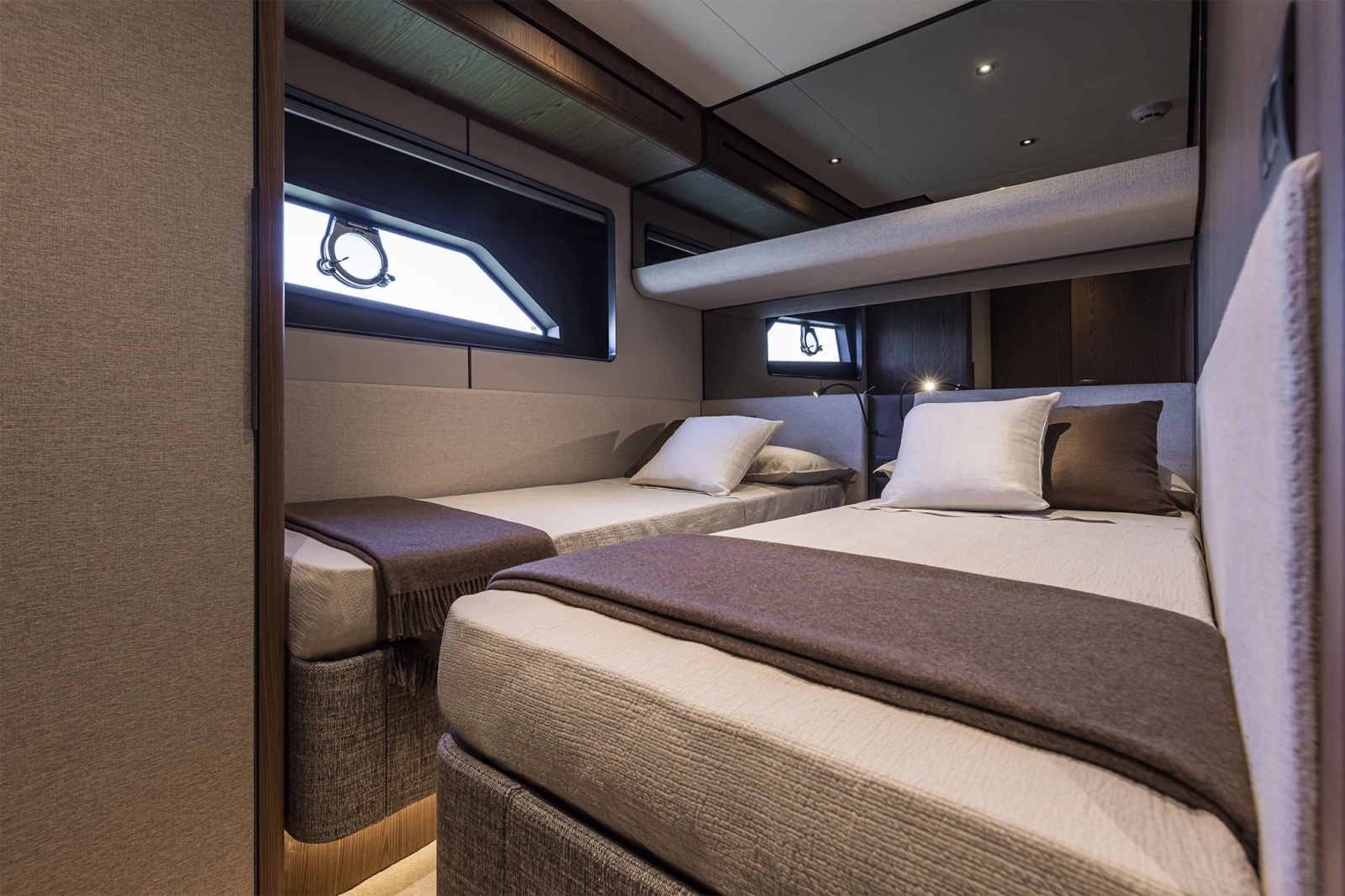 2025 Ferretti Yachts 