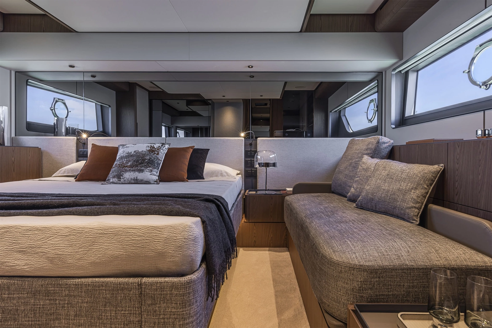 2025 Ferretti Yachts 