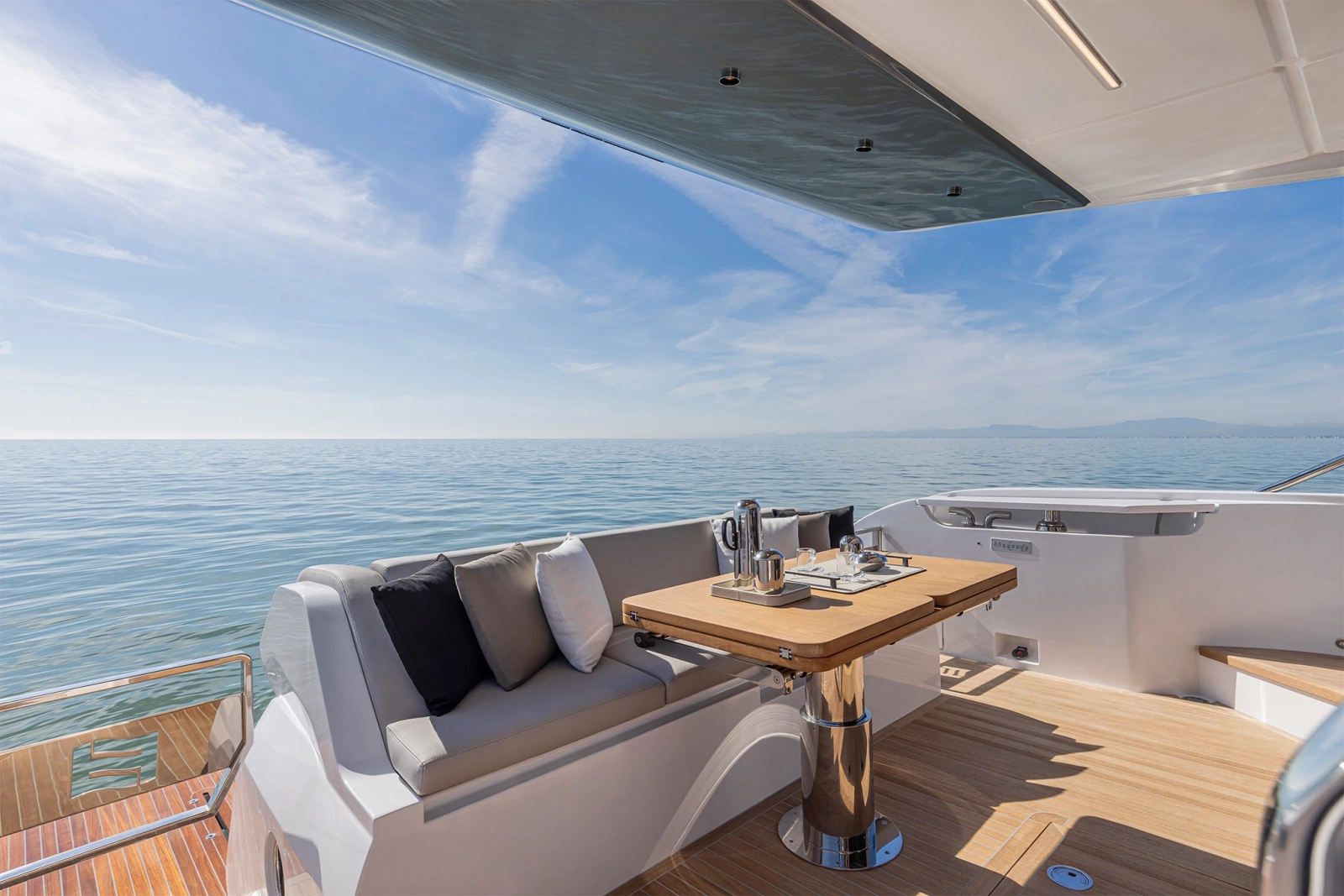 2025 Ferretti Yachts 