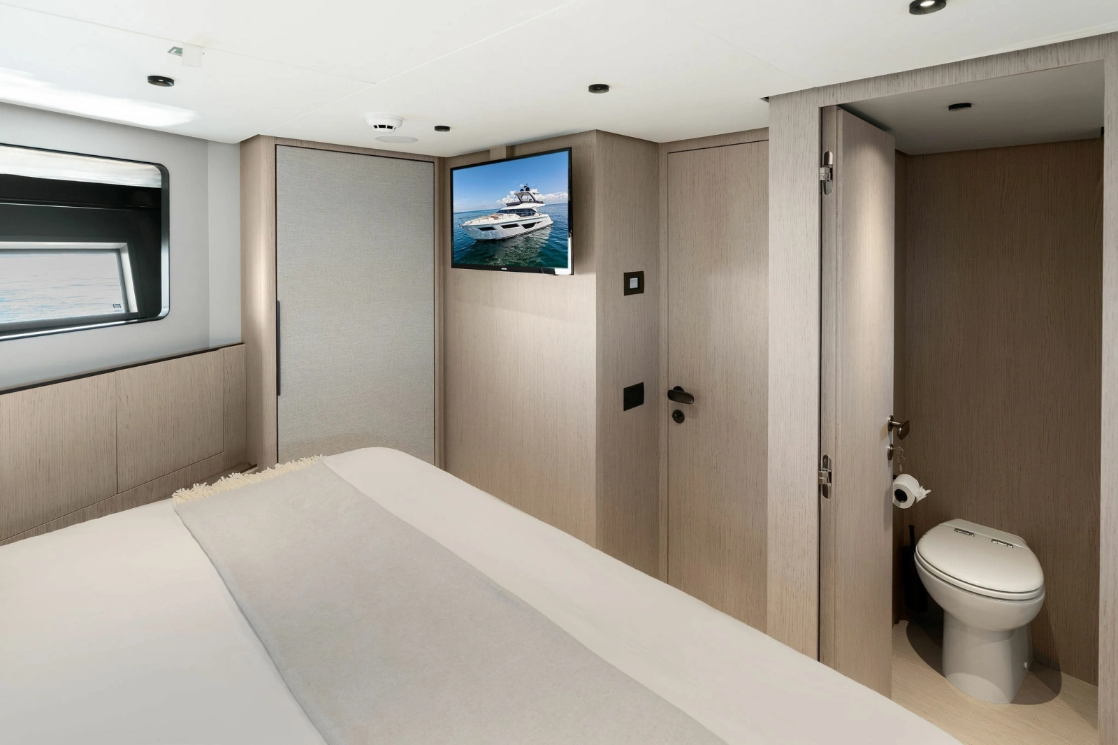 LENDAVA 58ft Ferretti Yachts Yacht For Sale