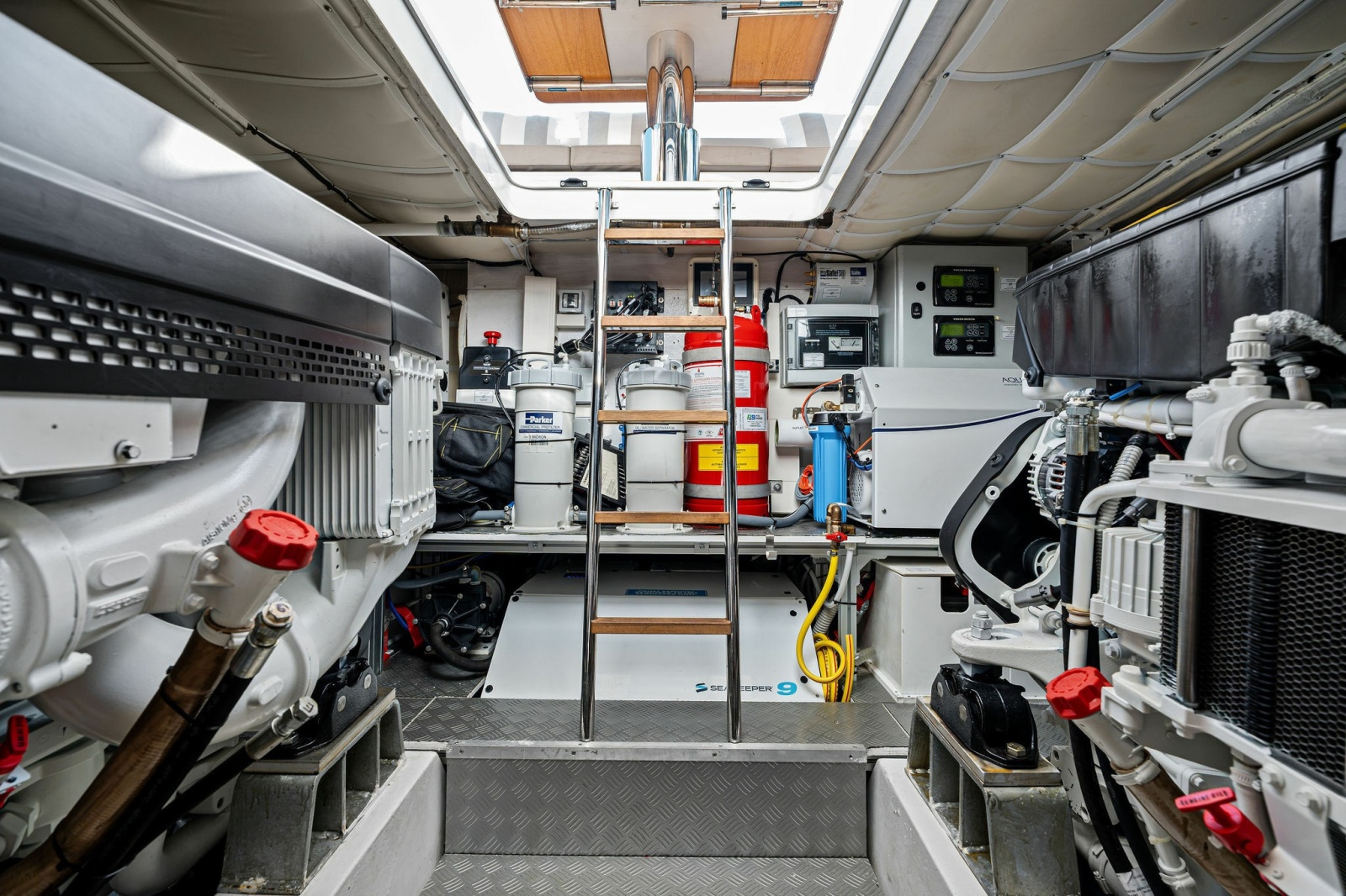 2025 Ferretti Yachts — LENDAVA