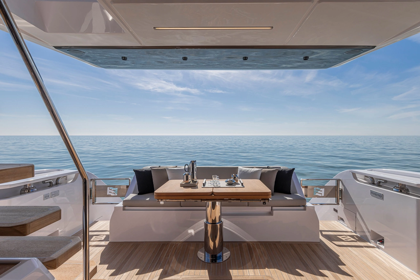 2025 Ferretti Yachts 