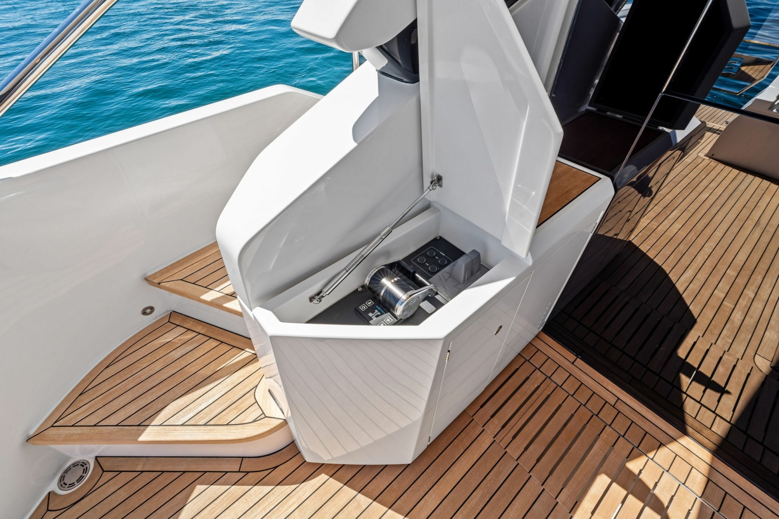 2025 Ferretti Yachts — LENDAVA