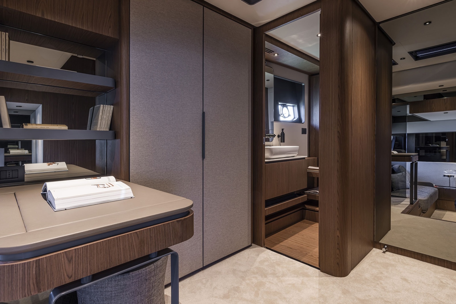 2025 Ferretti Yachts