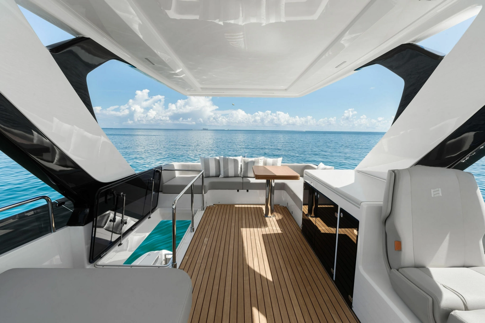 LENDAVA 58ft Ferretti Yachts Yacht For Sale