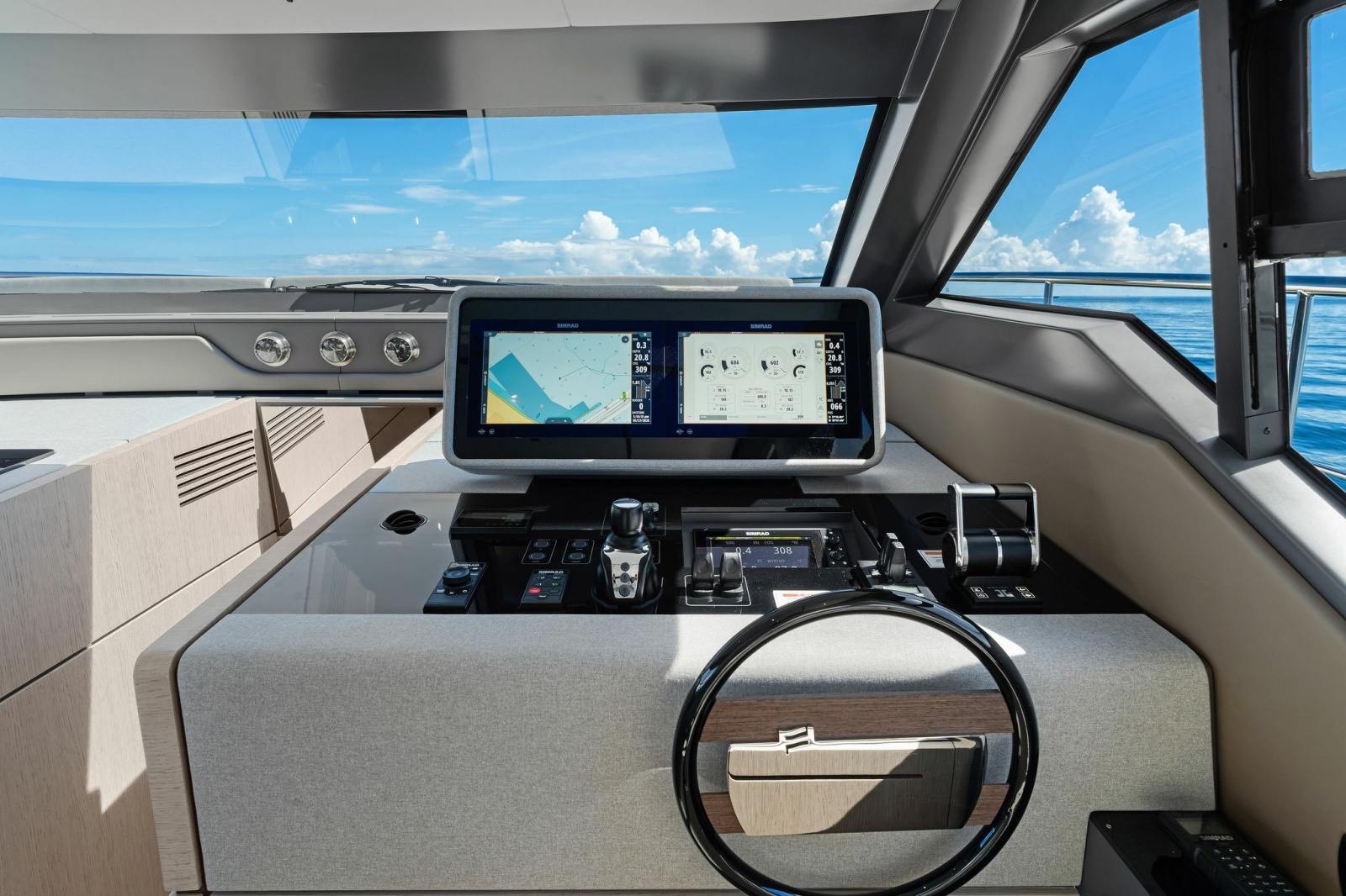 2025 Ferretti Yachts — LENDAVA