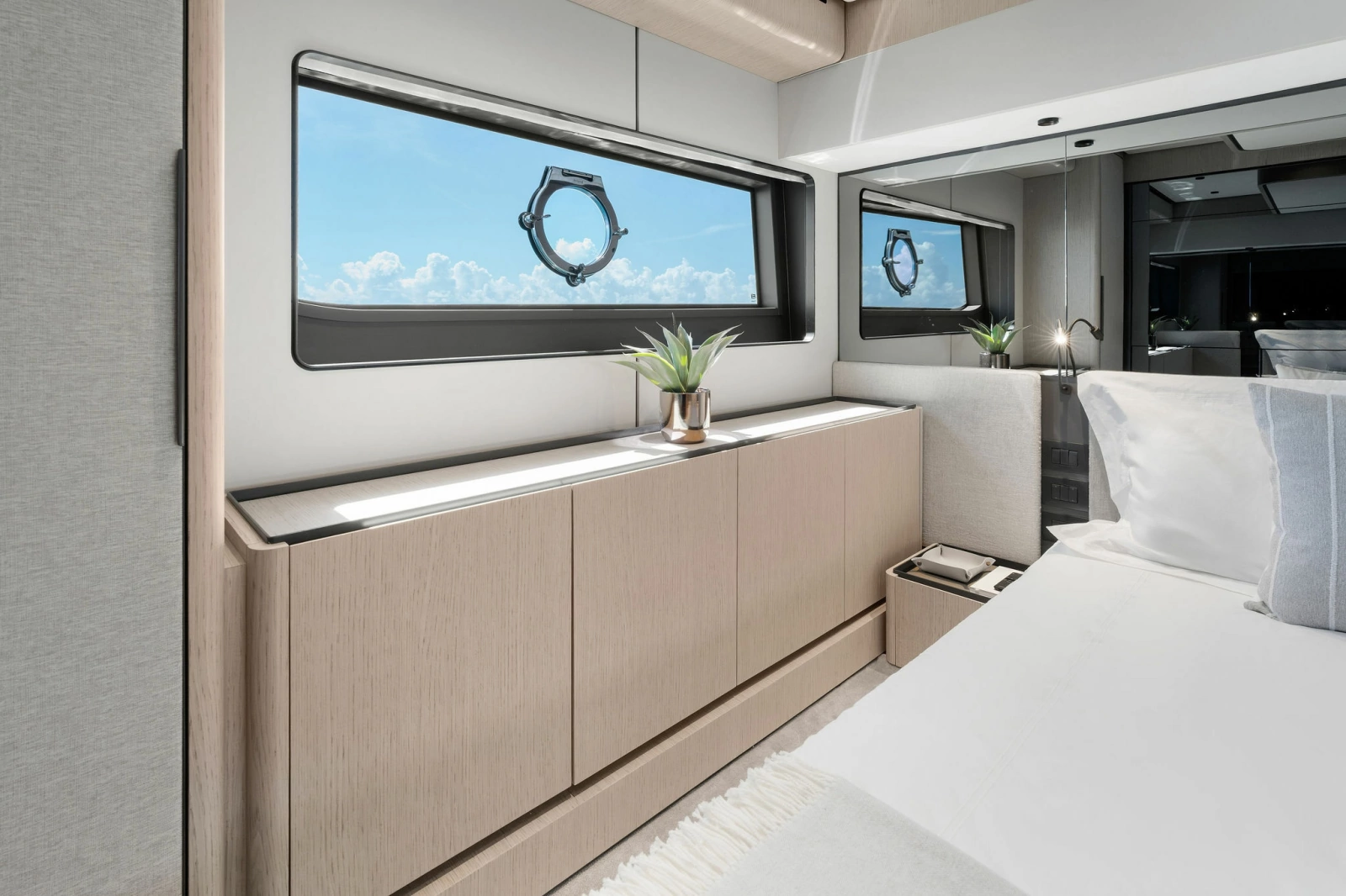 LENDAVA 58ft Ferretti Yachts Yacht For Sale