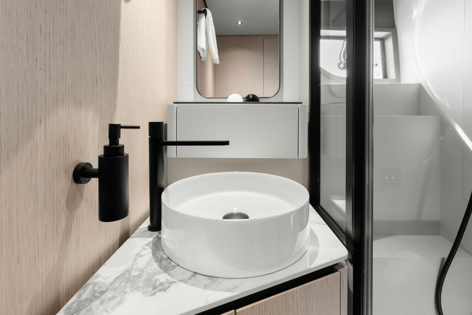2025 Ferretti Yachts — LENDAVA