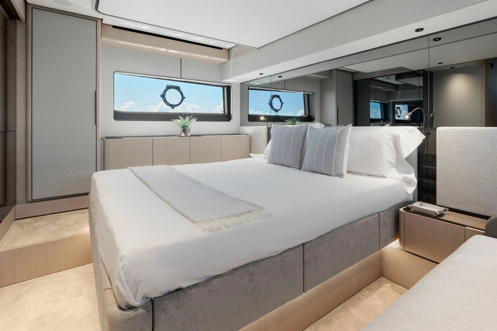 LENDAVA 58ft Ferretti Yachts Yacht For Sale