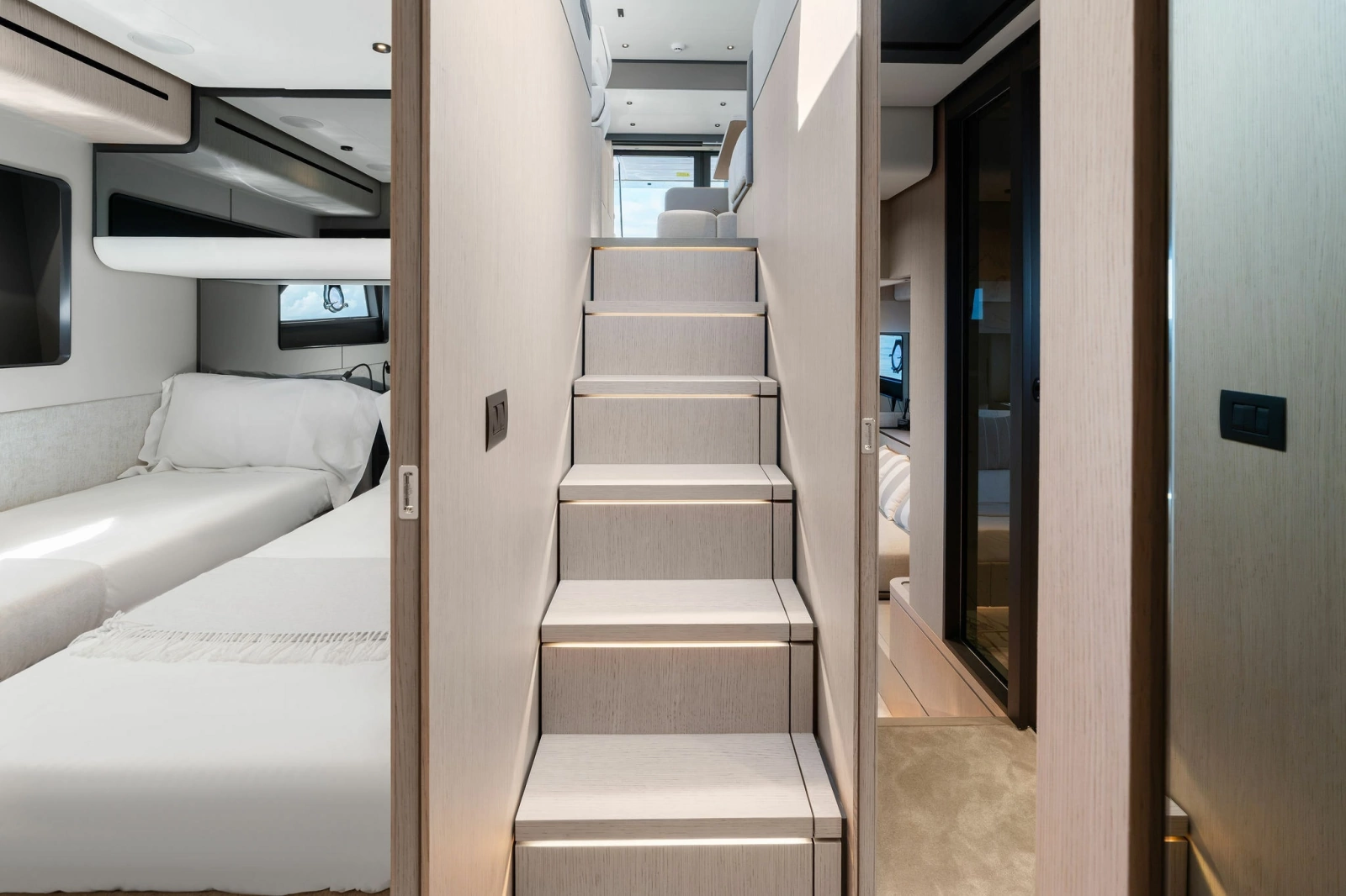 LENDAVA 58ft Ferretti Yachts Yacht For Sale