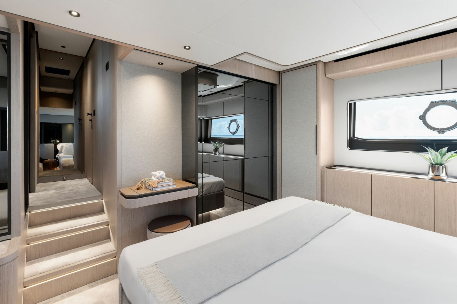 2025 Ferretti Yachts — LENDAVA