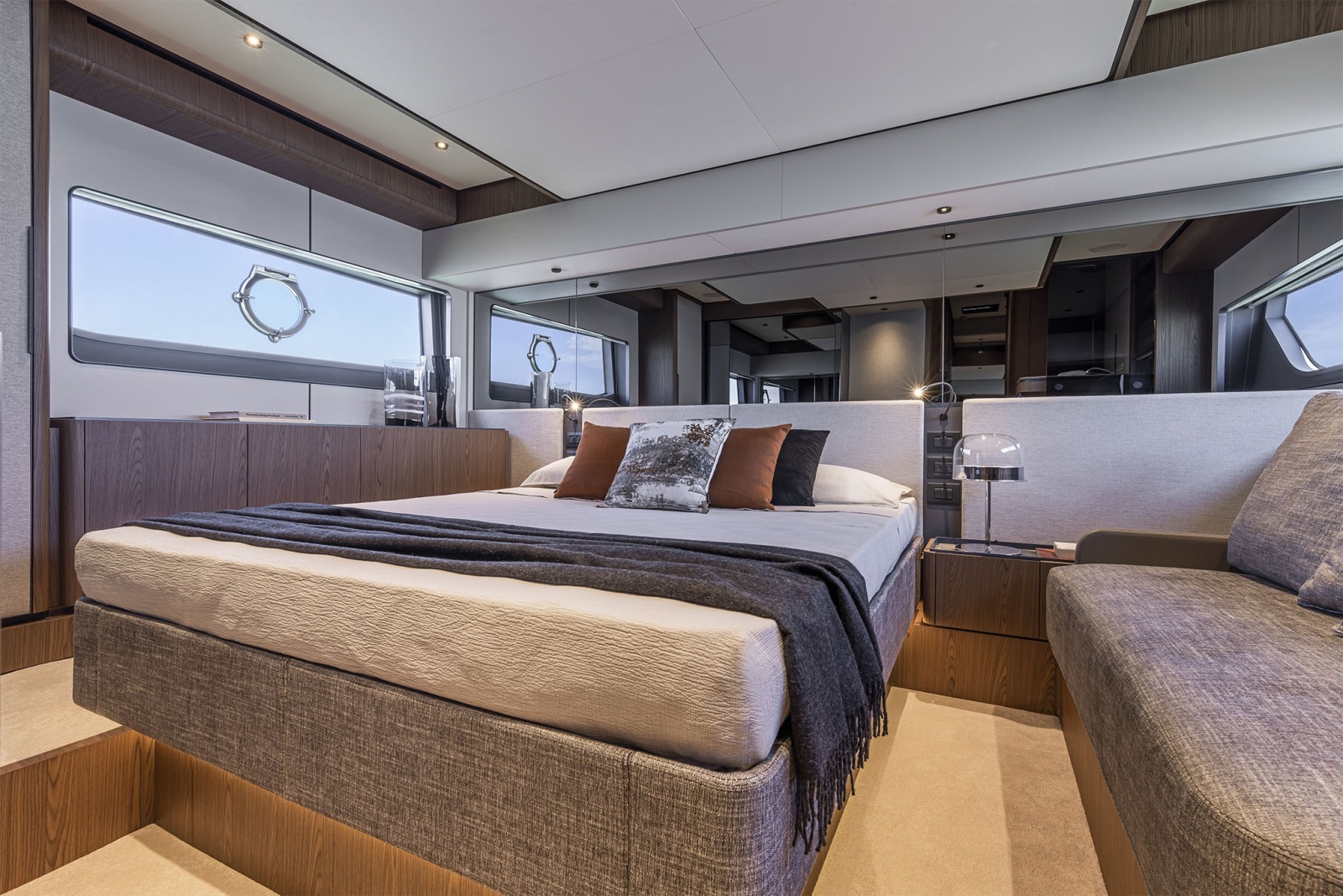 2025 Ferretti Yachts