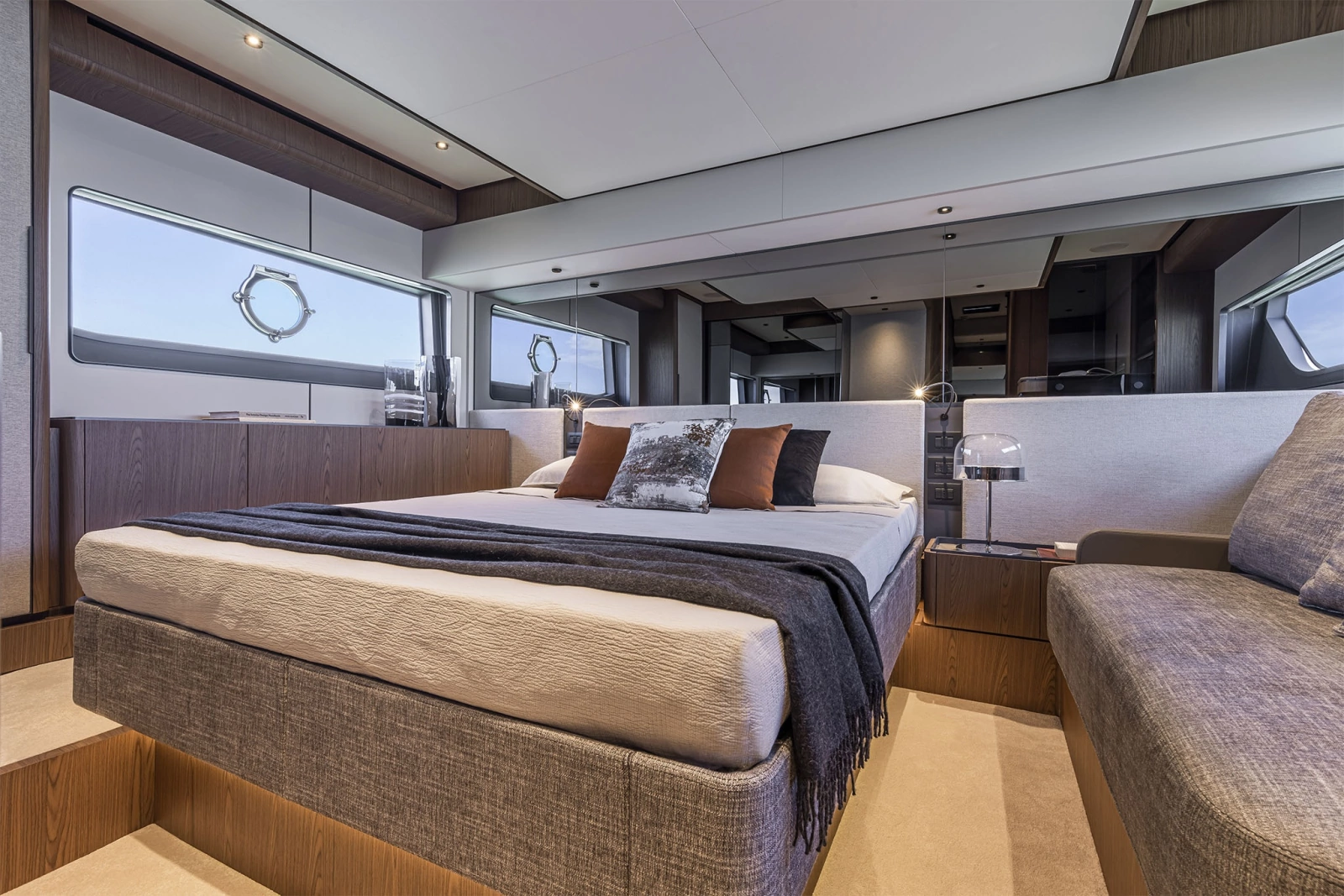 2025 Ferretti Yachts 