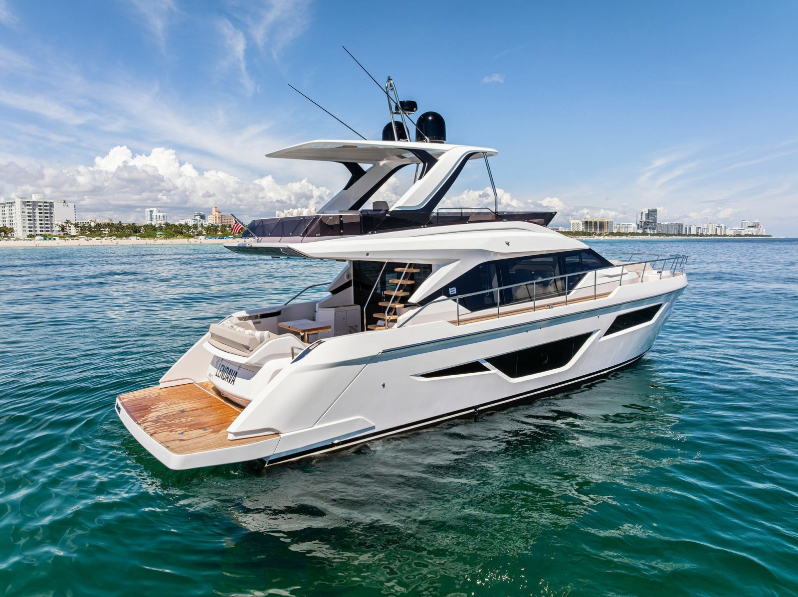 2025 Ferretti Yachts — LENDAVA
