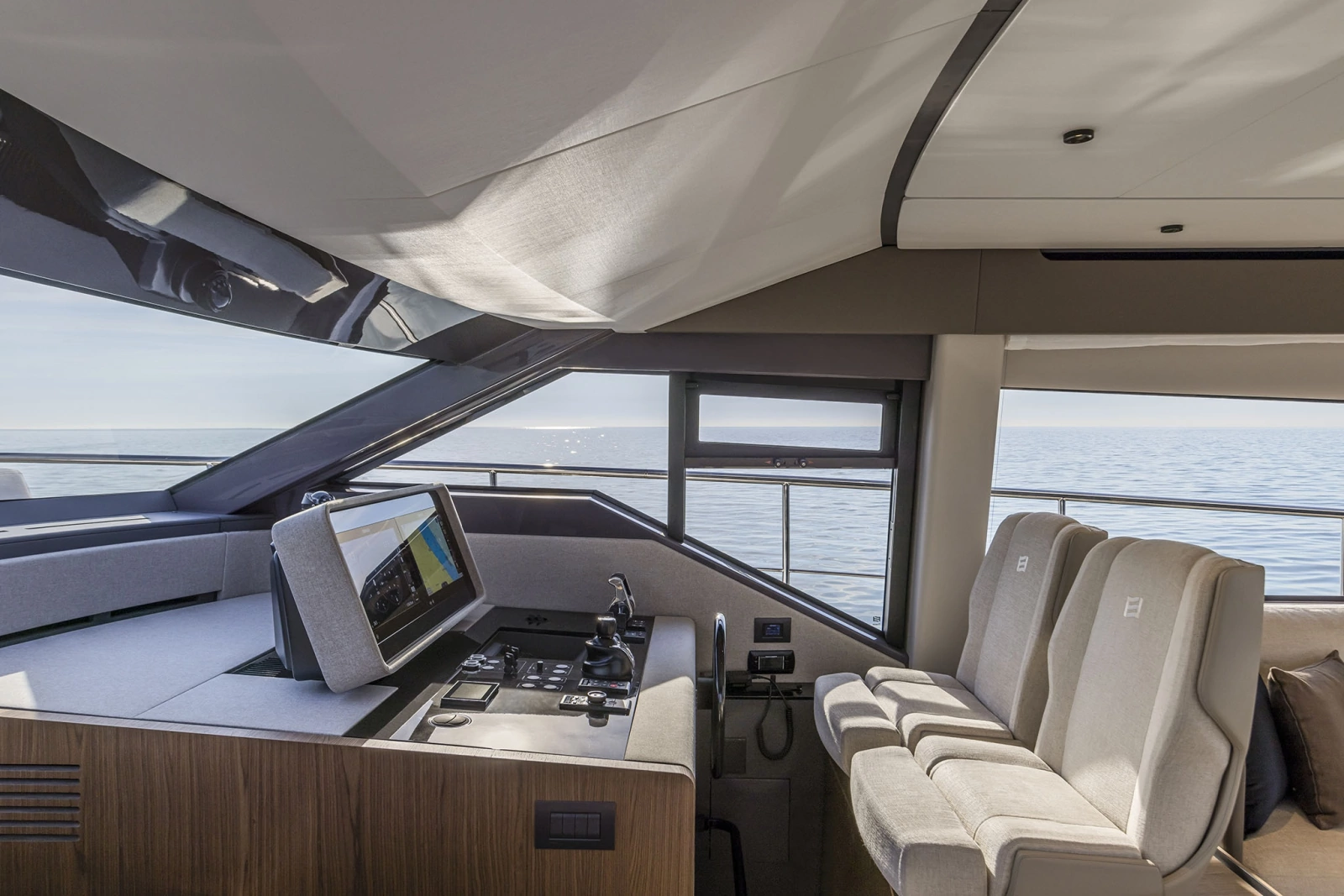 2025 Ferretti Yachts 