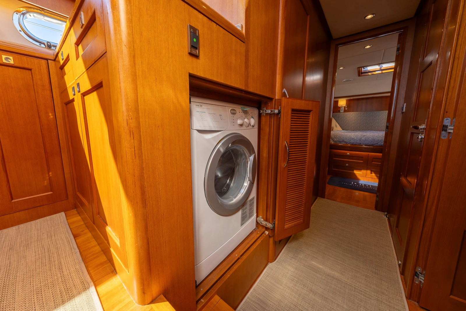 Washer / Dryer