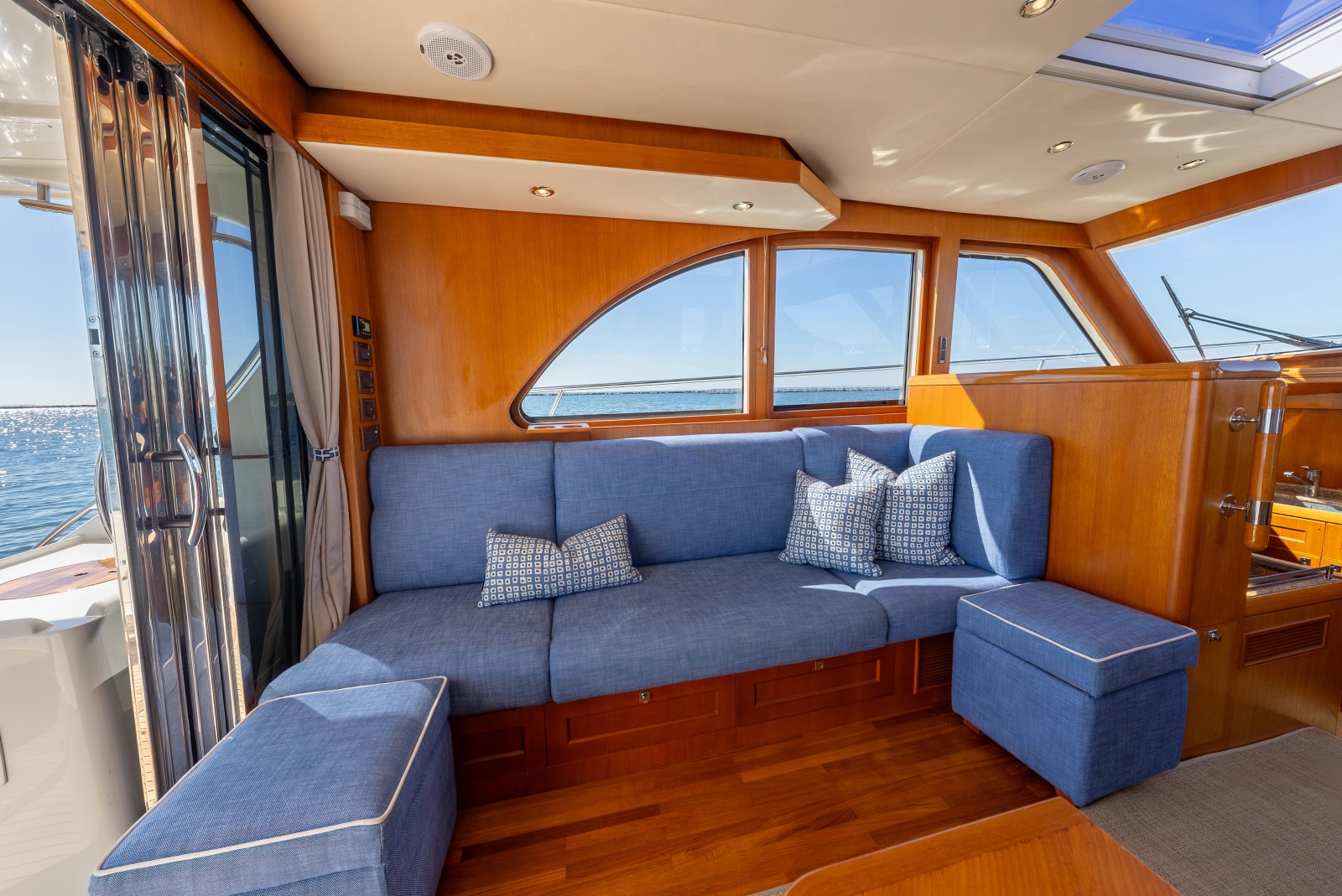 Port Settee