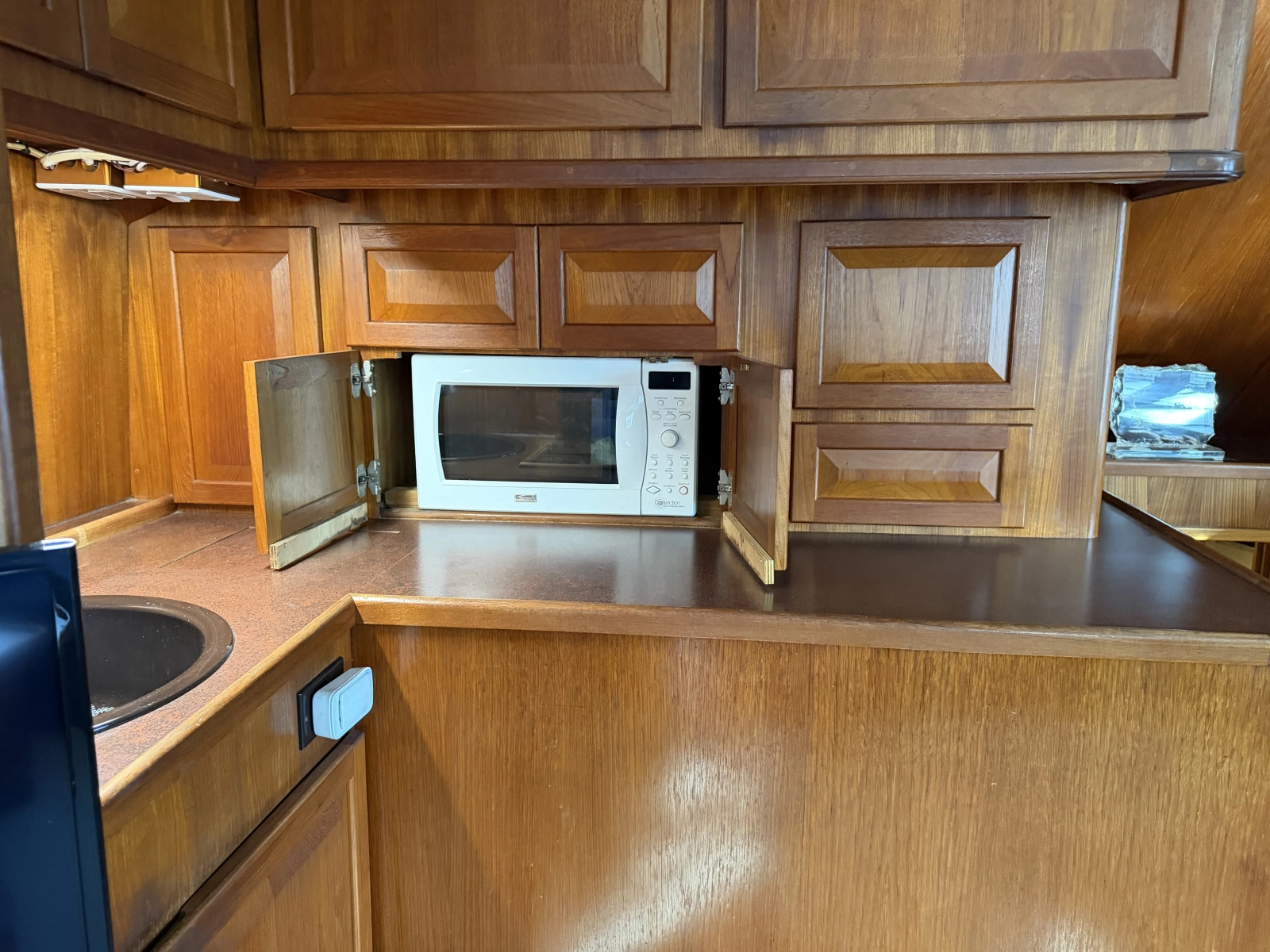 Cricket 50ft Hatteras Yacht For Sale