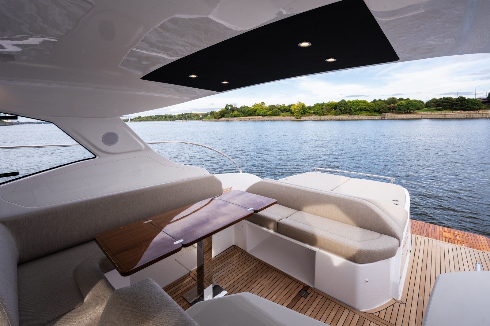 2025 Azimut Atlantis 45