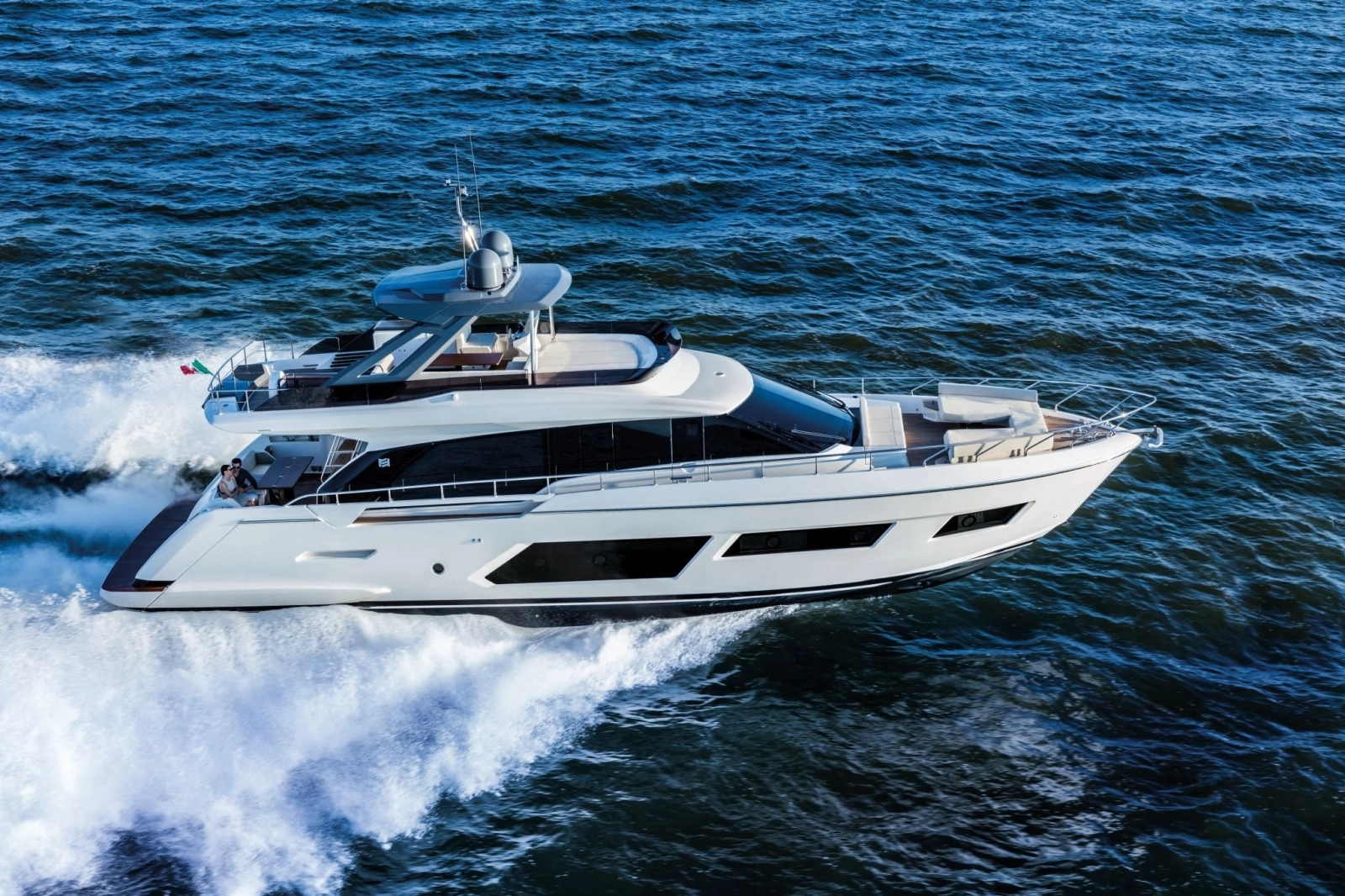 2026 Ferretti Yachts 670