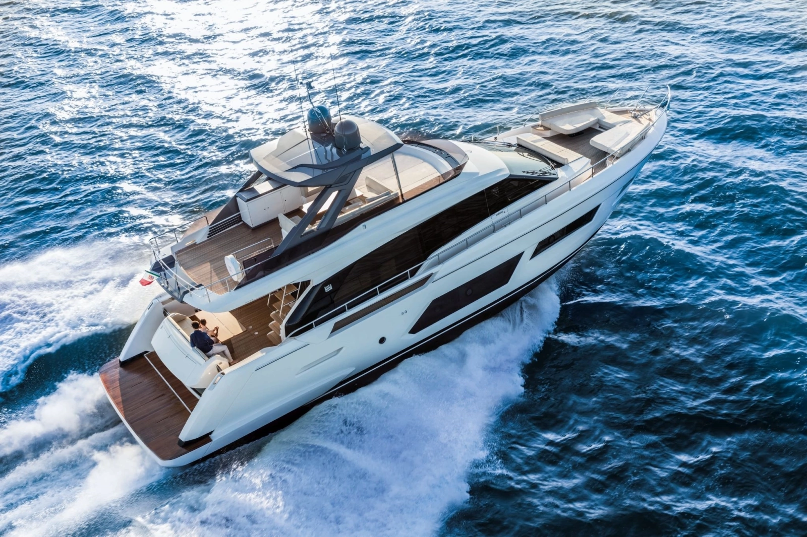 2026 Ferretti Yachts 670