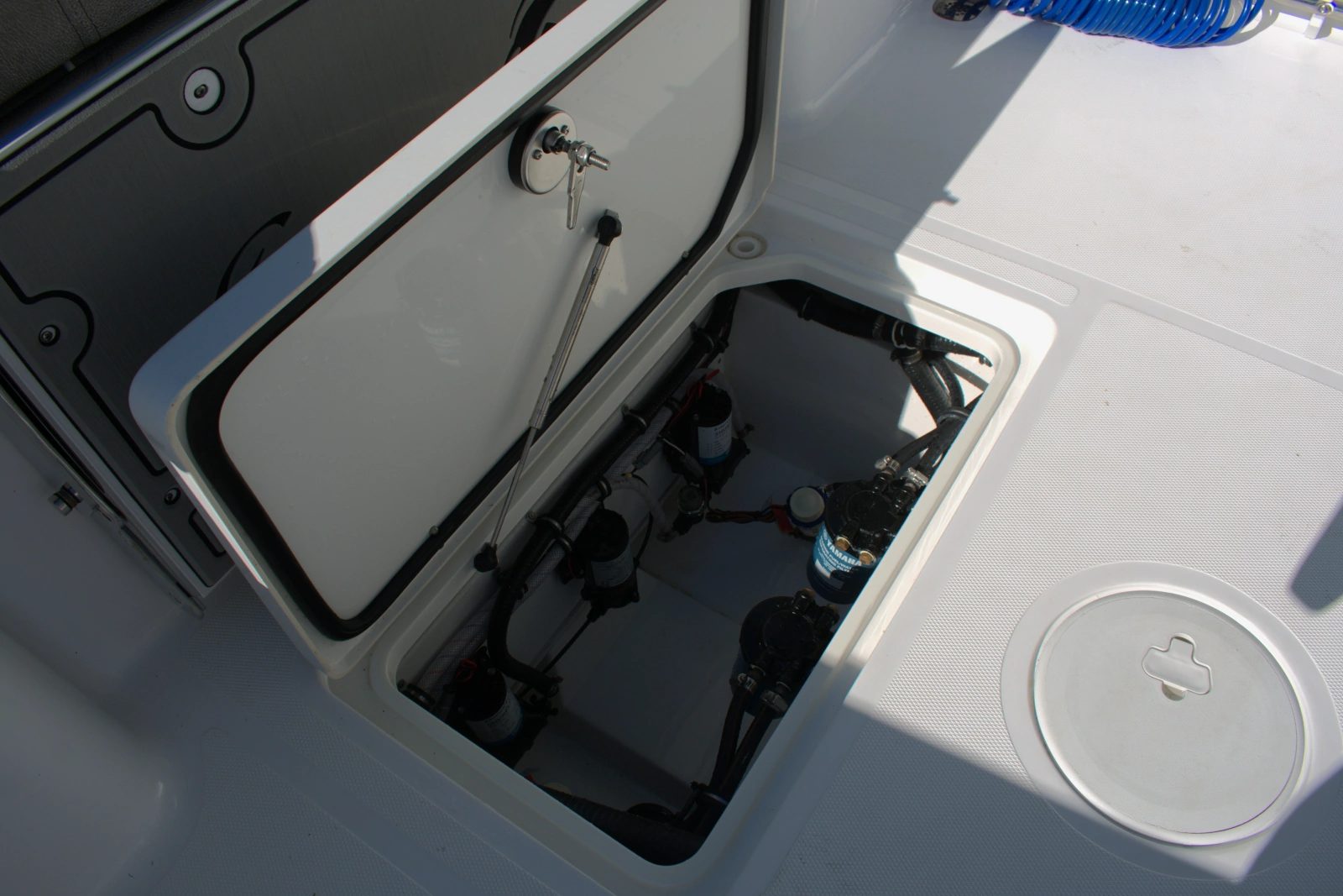 2026 Sea Hunt Gamefish 30CB