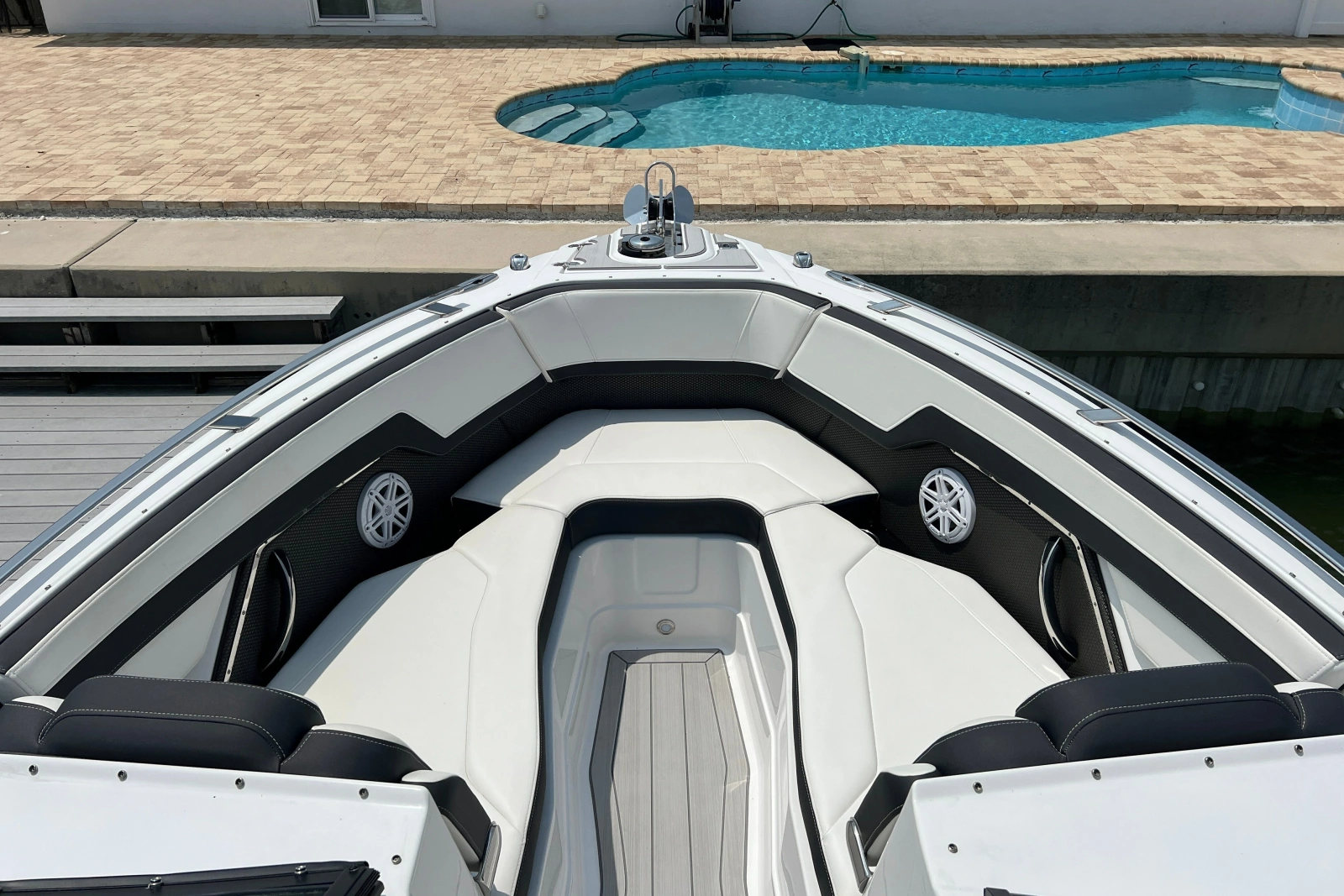 27ft Monterey Yacht For Sale