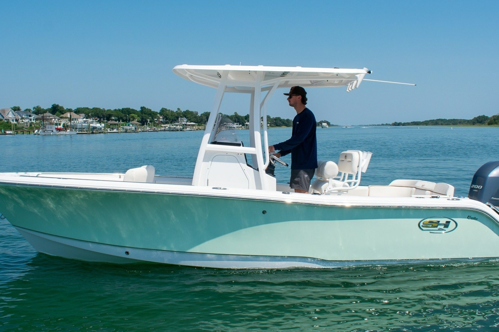 2022 Sea Hunt Ultra 219